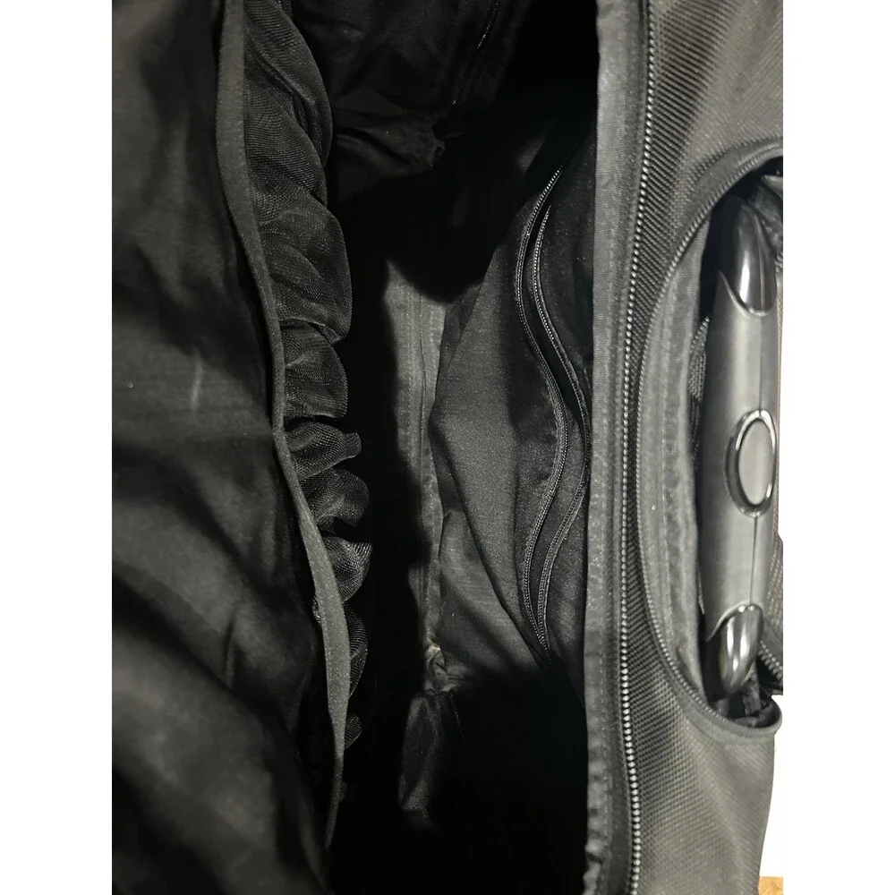 Tumi Alpha 2 Wheeled Briefcase Laptop Bag Carry-on Black 2223d3